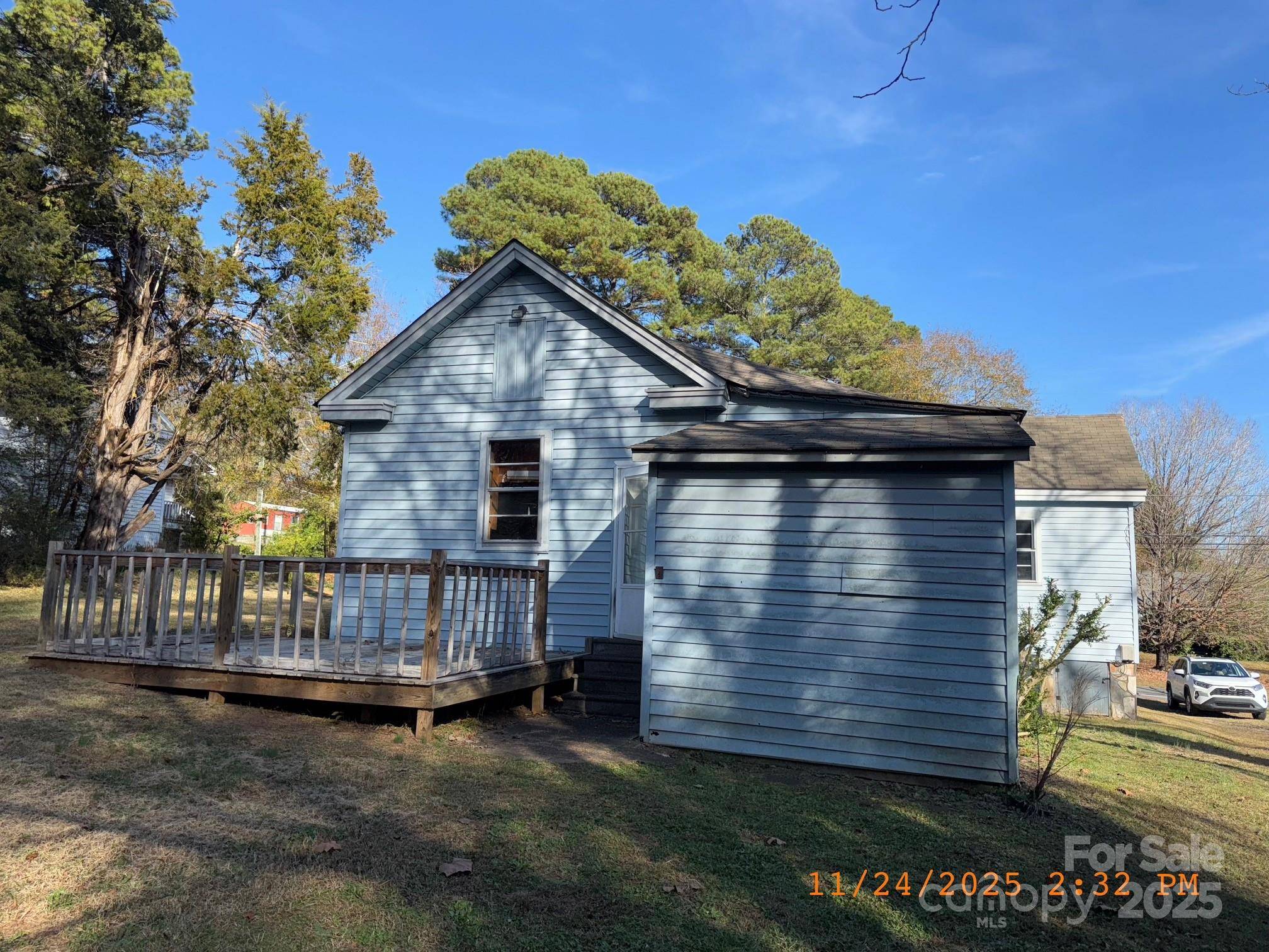 1217 Roberdel RD, Rockingham, NC 28379