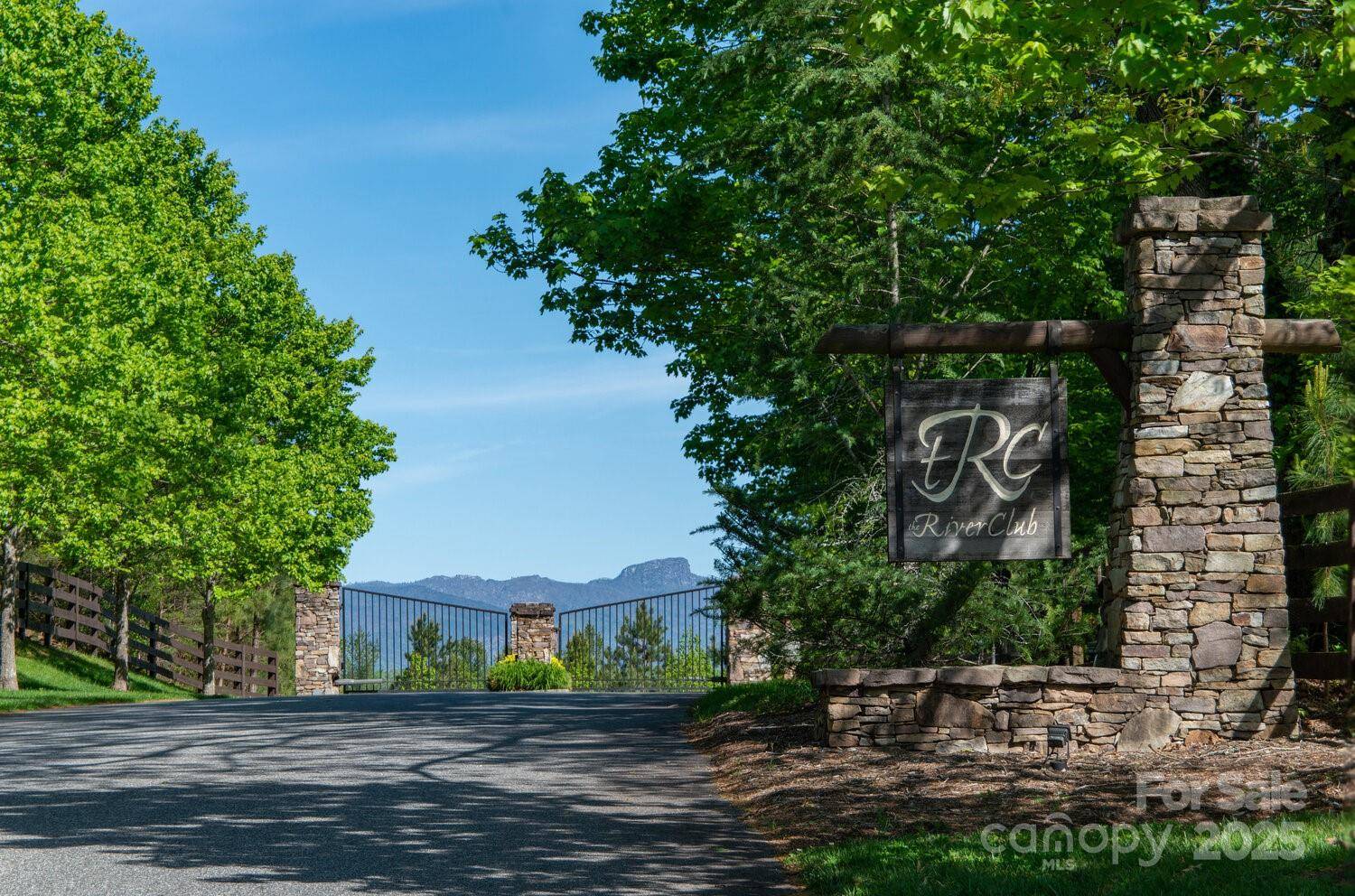 1227 River Club DR, Morganton, NC 28655