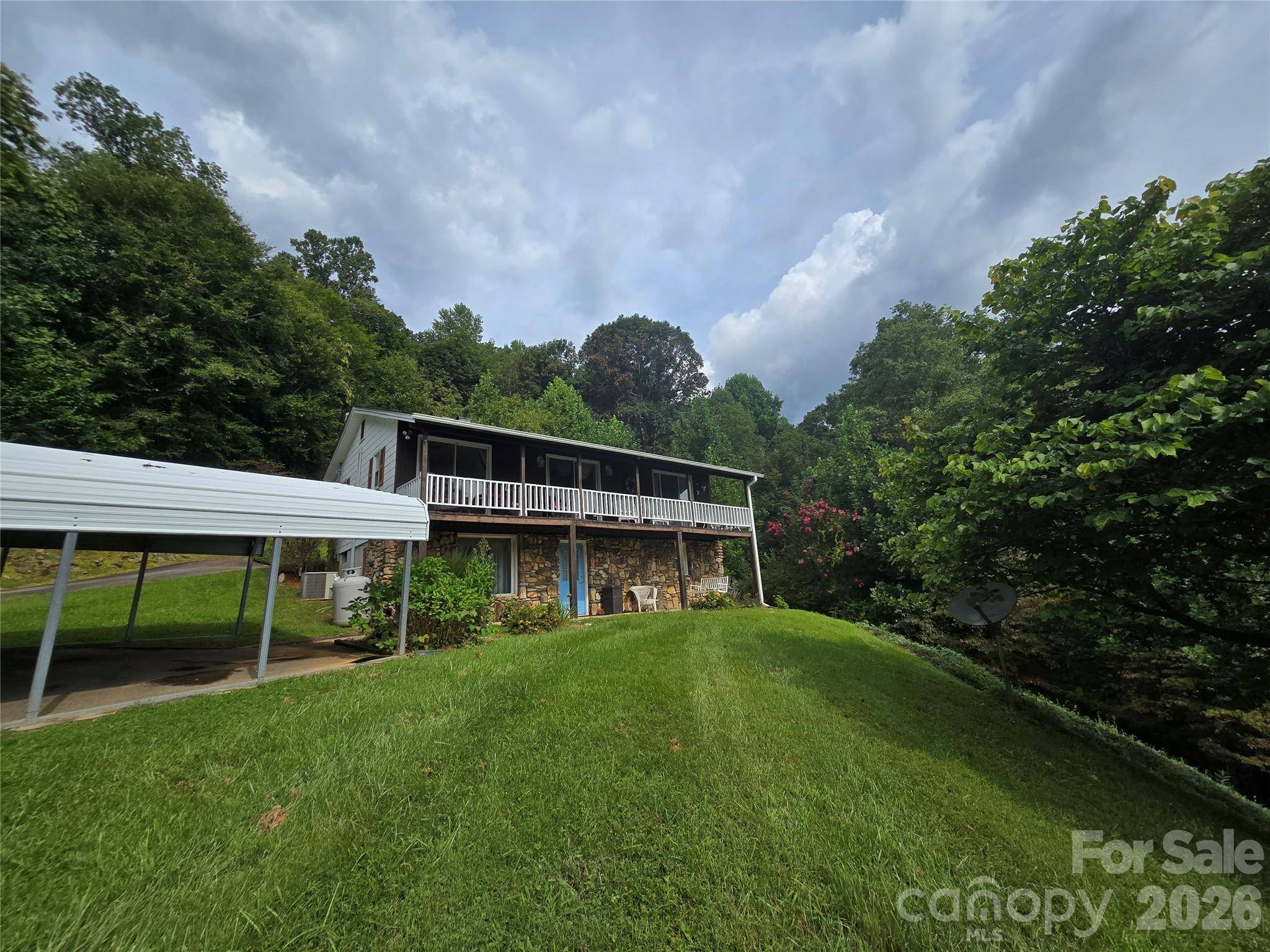 707 Lickskillet RD, Burnsville, NC 28714