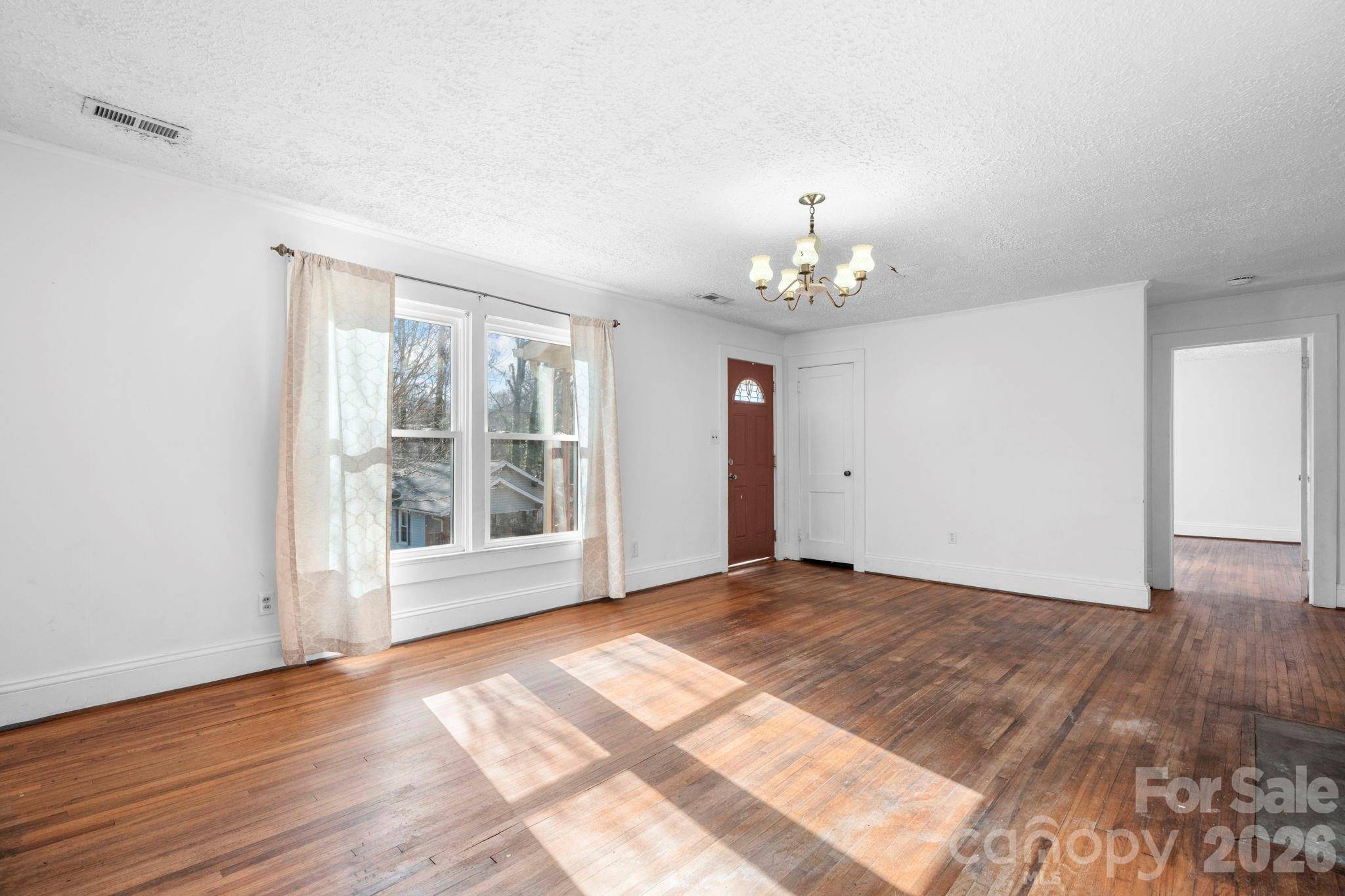 1606 Poplar ST NW, Lenoir, NC 28645