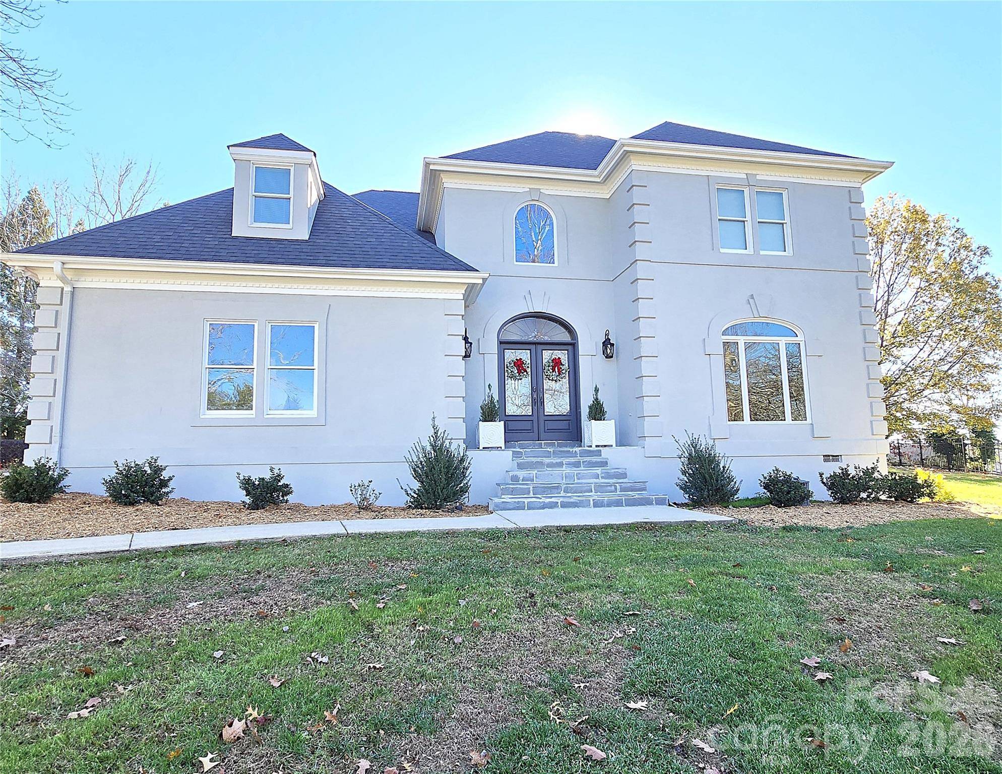 40 Shipwatch DR, Hickory, NC 28601