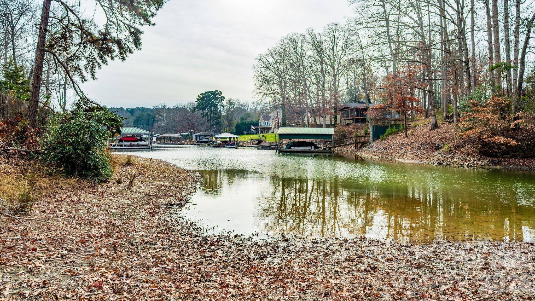 8237 Lymnos LN, Sherrills Ford, NC 28673