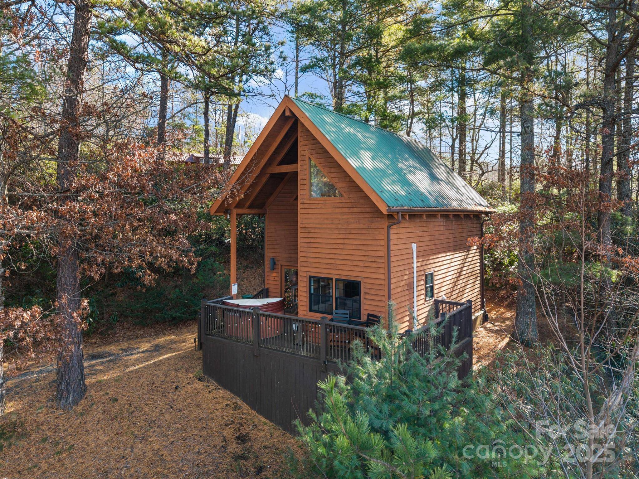 68 Bear Den Mountain View DR, Spruce Pine, NC 28777