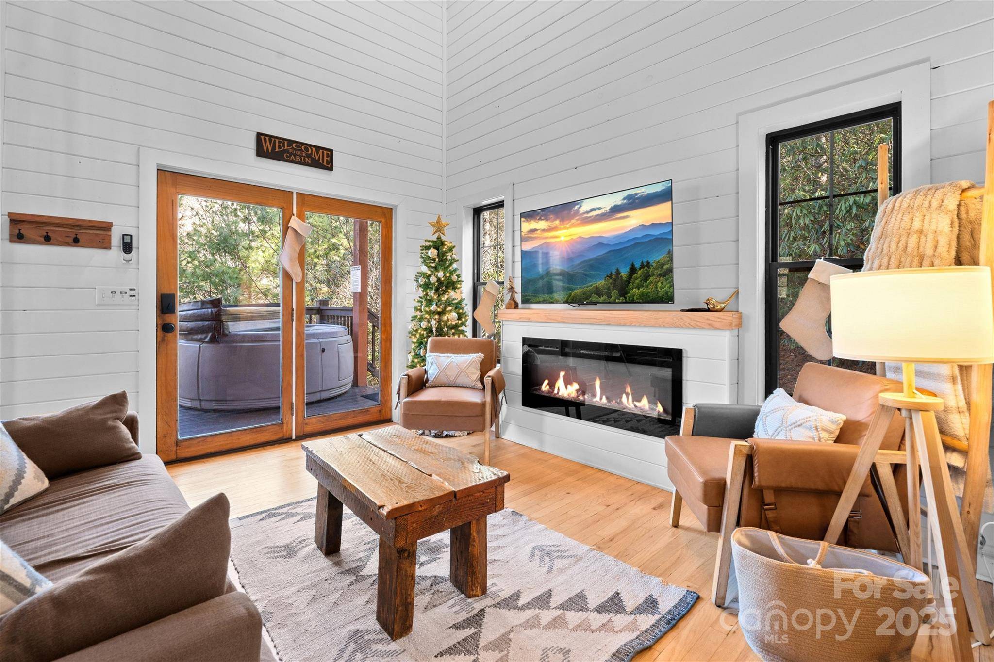 100 Bear Den Mountain View DR, Spruce Pine, NC 28777
