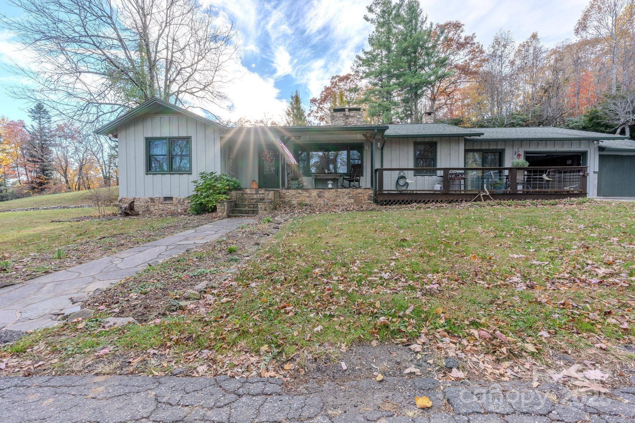 127 Reid Queen DR, Little Switzerland, NC 28749
