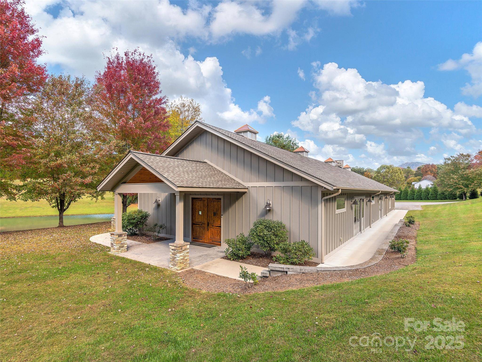355 Johnson DR, Canton, NC 28716
