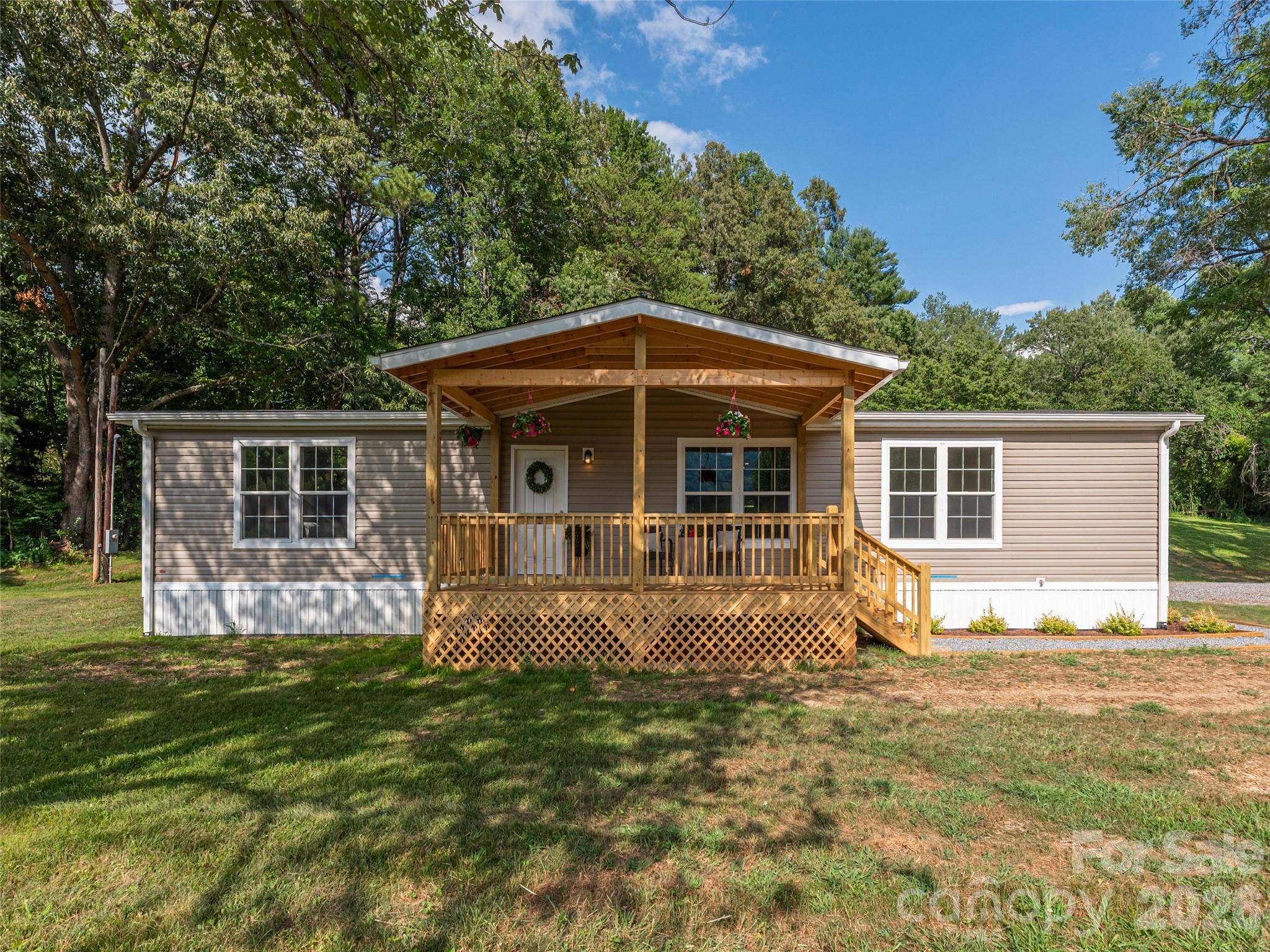 15 Joe Davis RD, Sylva, NC 28779