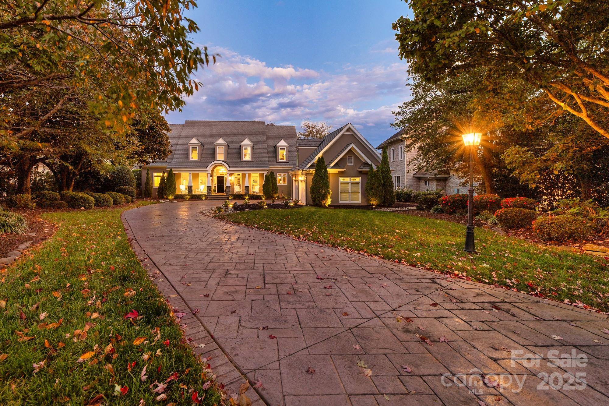 18316 Mainsail Pointe DR, Cornelius, NC 28031