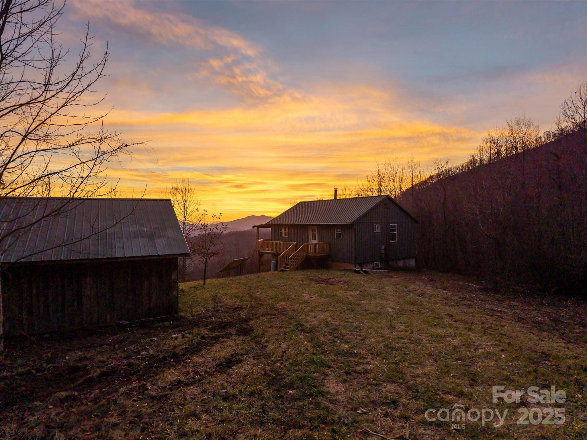 506 Rocky Acres RD, Canton, NC 28716