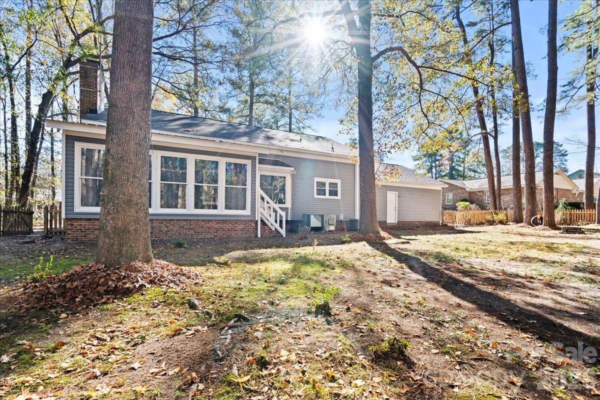305 Virginia AVE, Cheraw, SC 29520