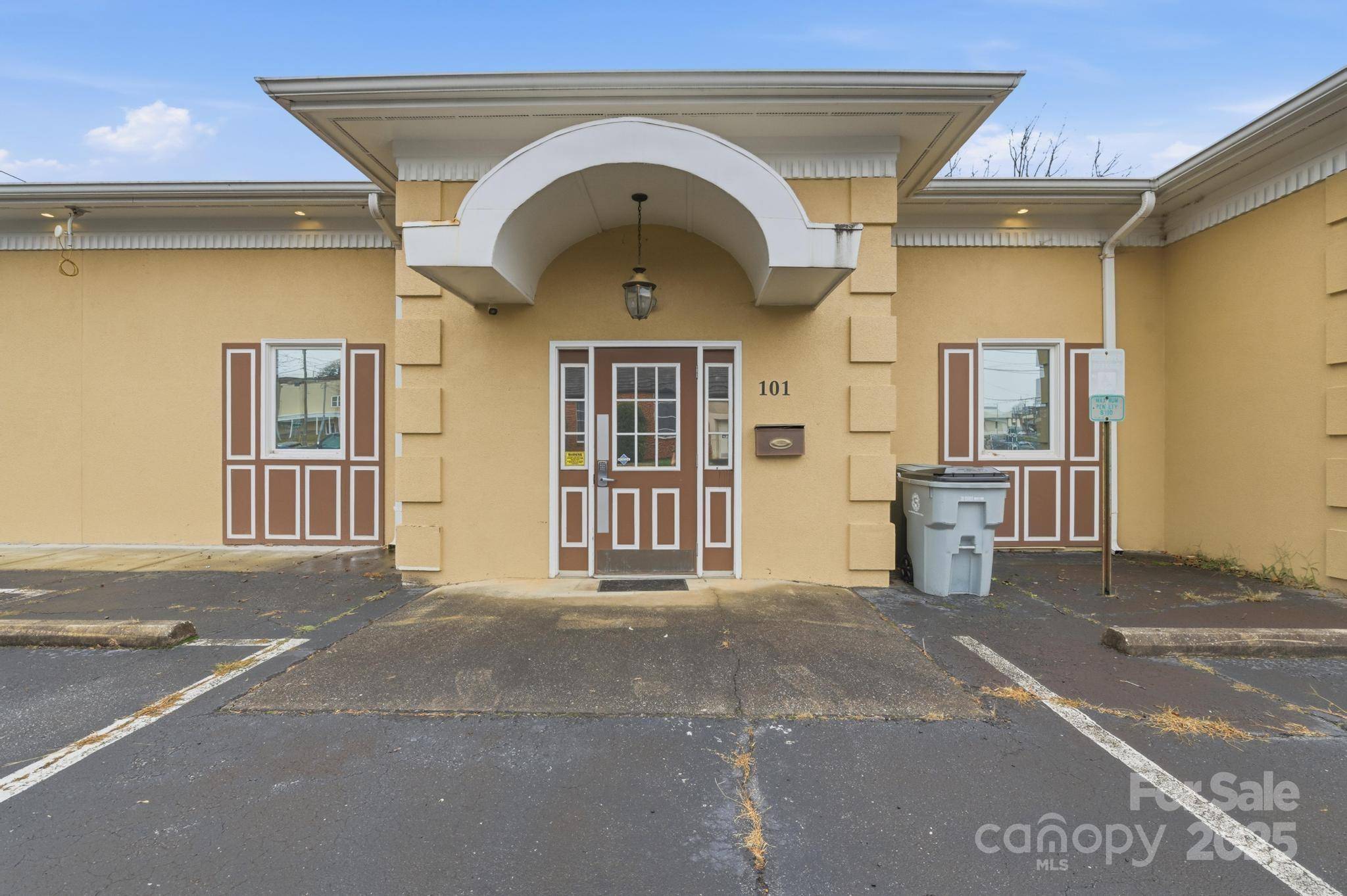 101 Willow ST NW, Lenoir, NC 28645