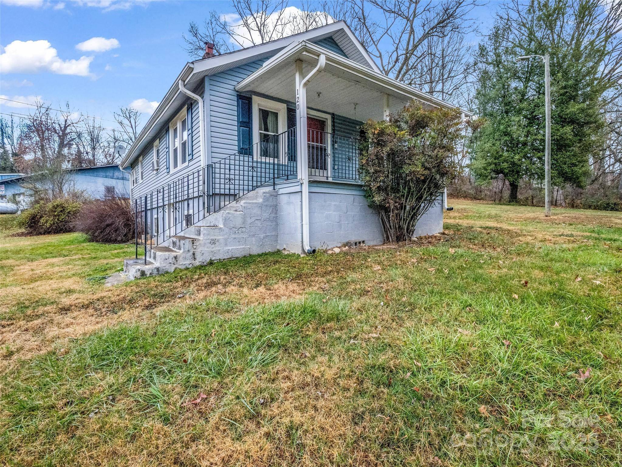 120 Maple Ridge RD, Candler, NC 28715