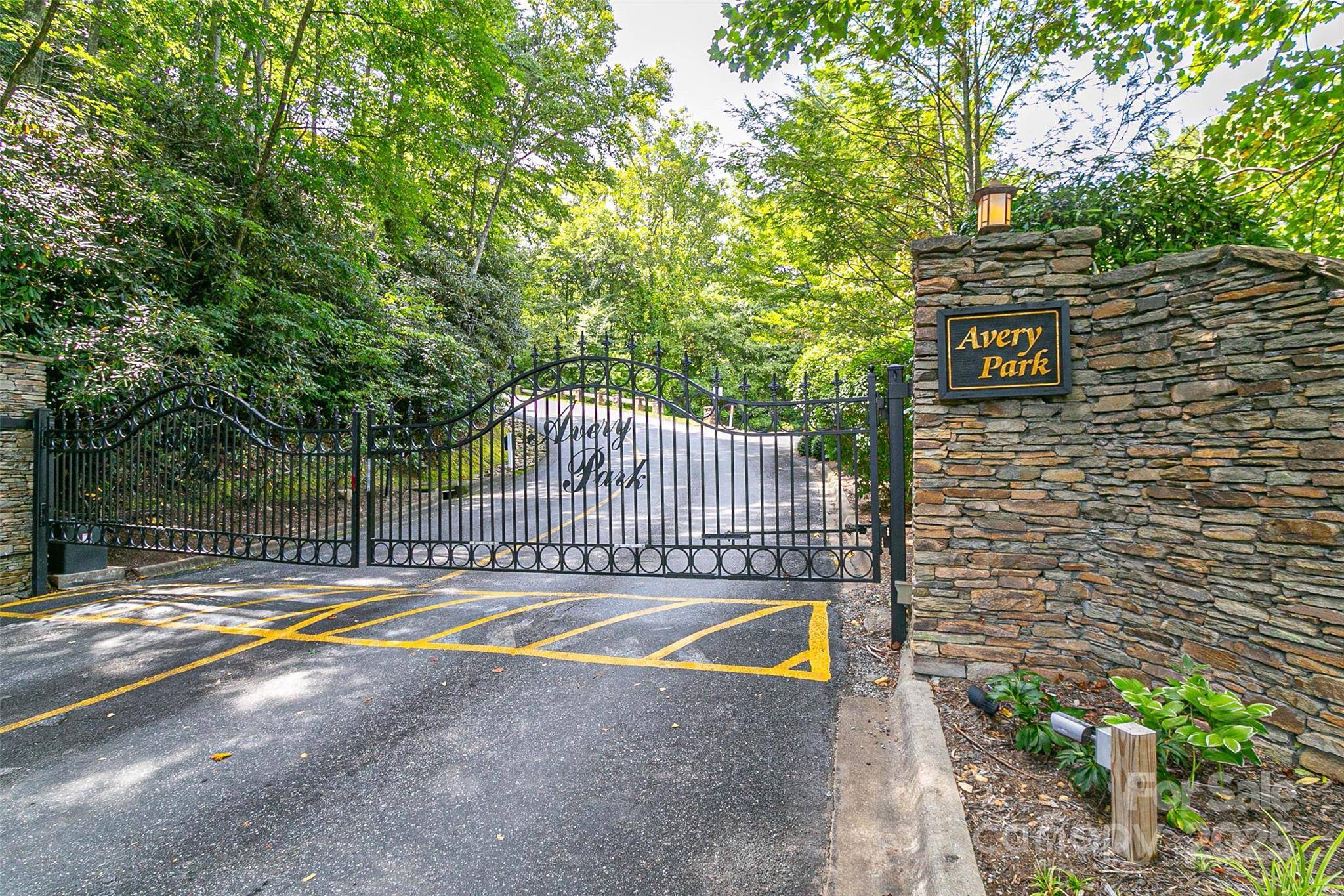579 Bluemist WAY, Arden, NC 28704