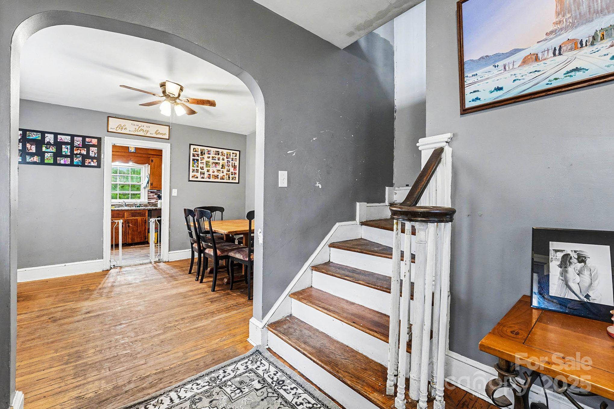 109 S Austin ST, Maxton, NC 28364