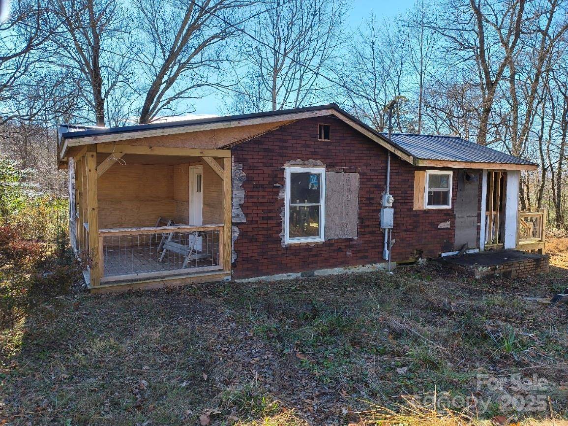 28 Pearl ST, Black Mountain, NC 28711