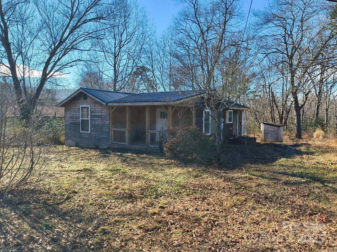 28 Pearl ST, Black Mountain, NC 28711