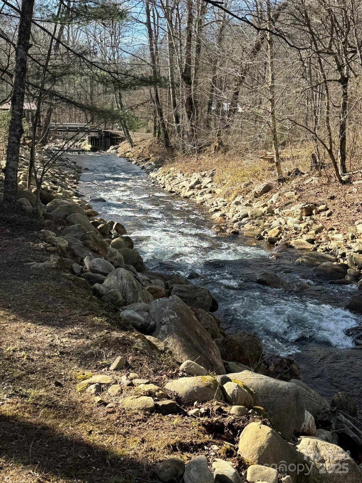 80 Larkspur LN, Cullowhee, NC 28723