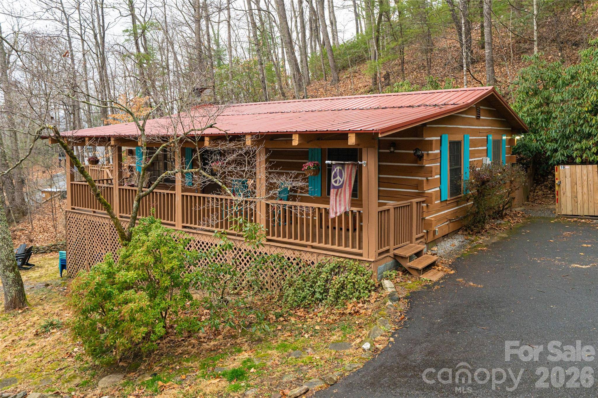 16 Rocky Glen TRL, Black Mountain, NC 28711