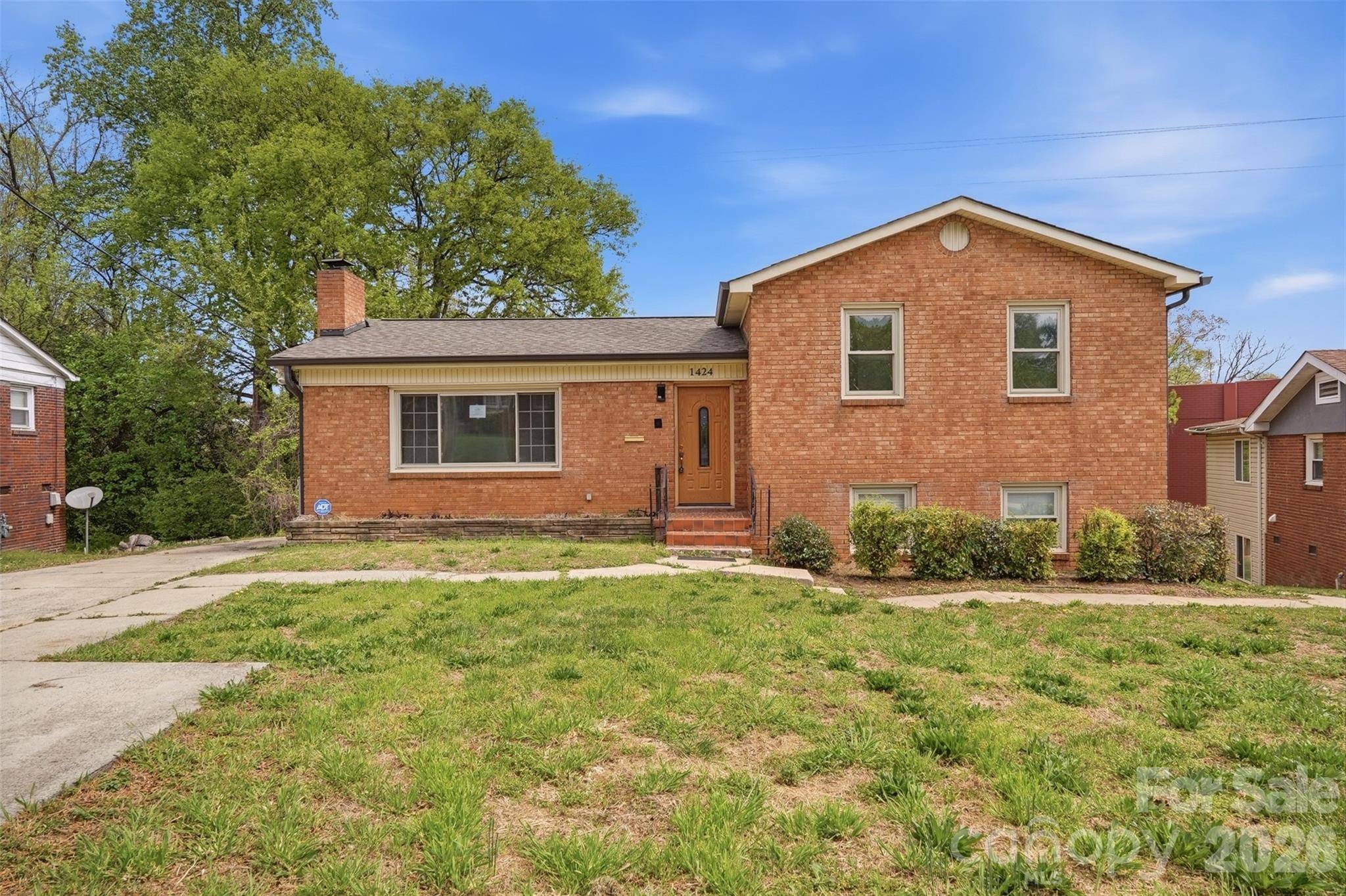 1424 Dean ST, Charlotte, NC 28216
