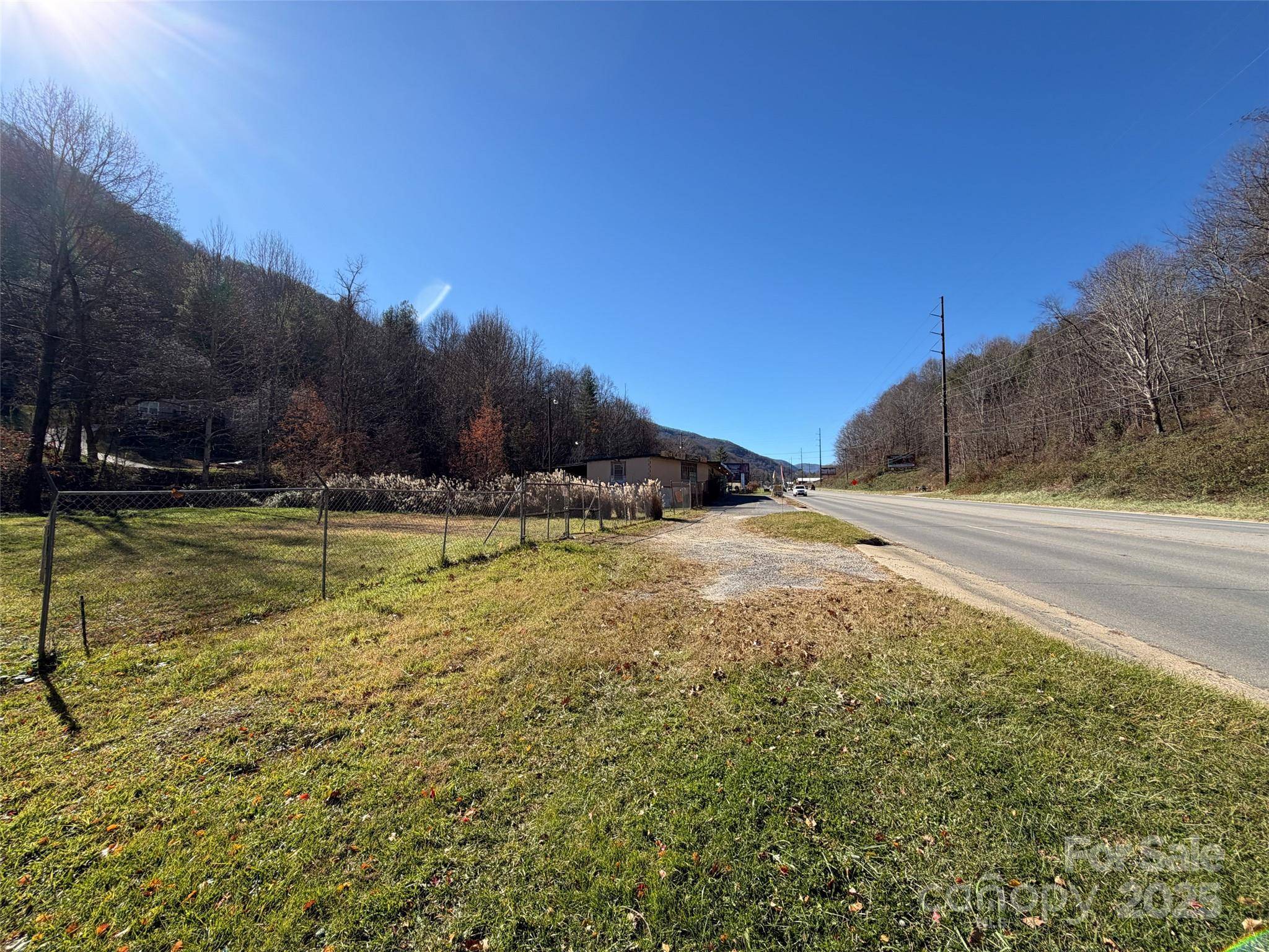 2843 Dellwood RD, Waynesville, NC 28786