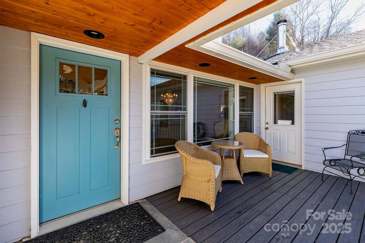 2888 Beaverdam RD, Canton, NC 28716