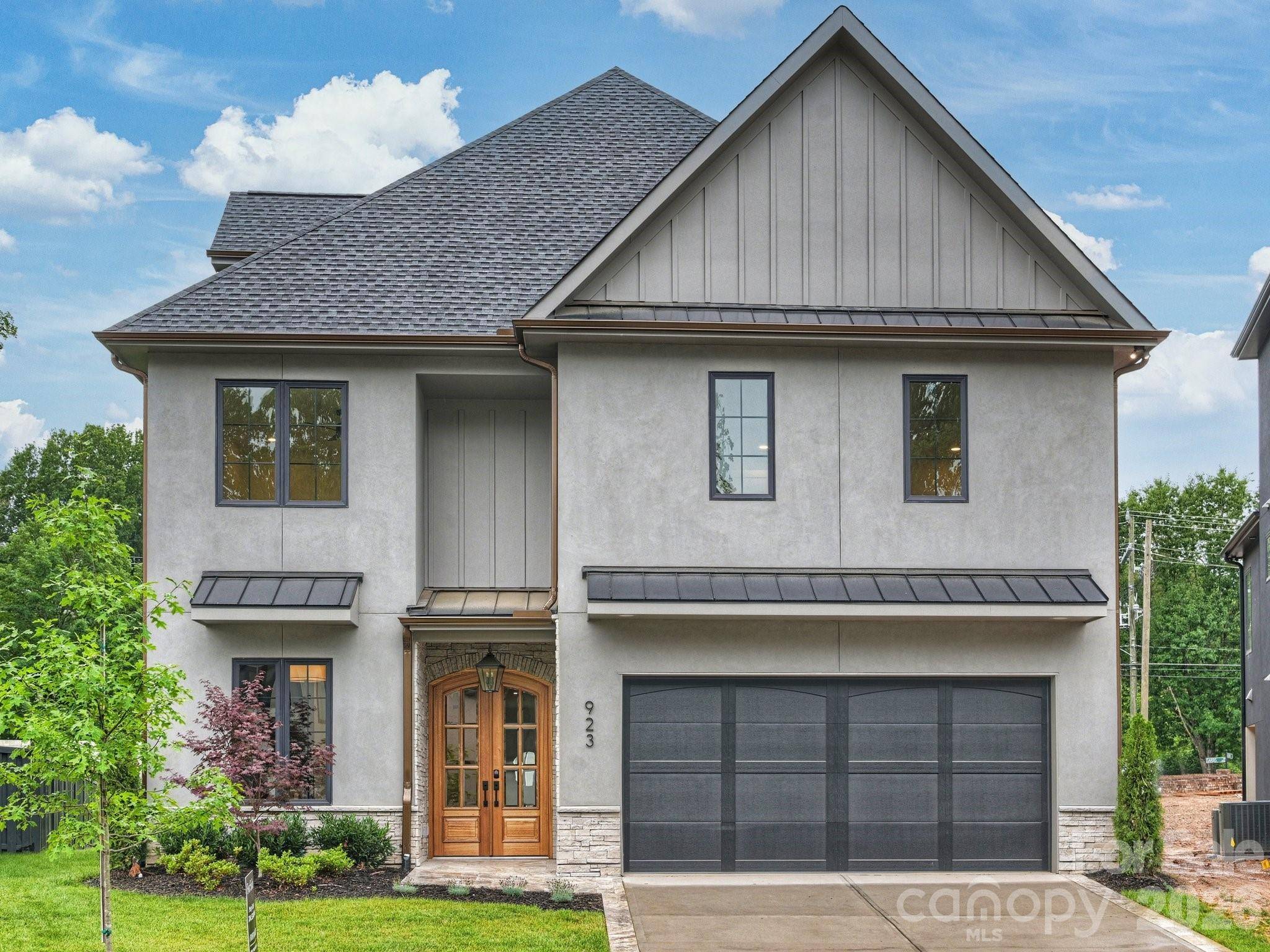 923 Laurel Creek LN, Charlotte, NC 28211