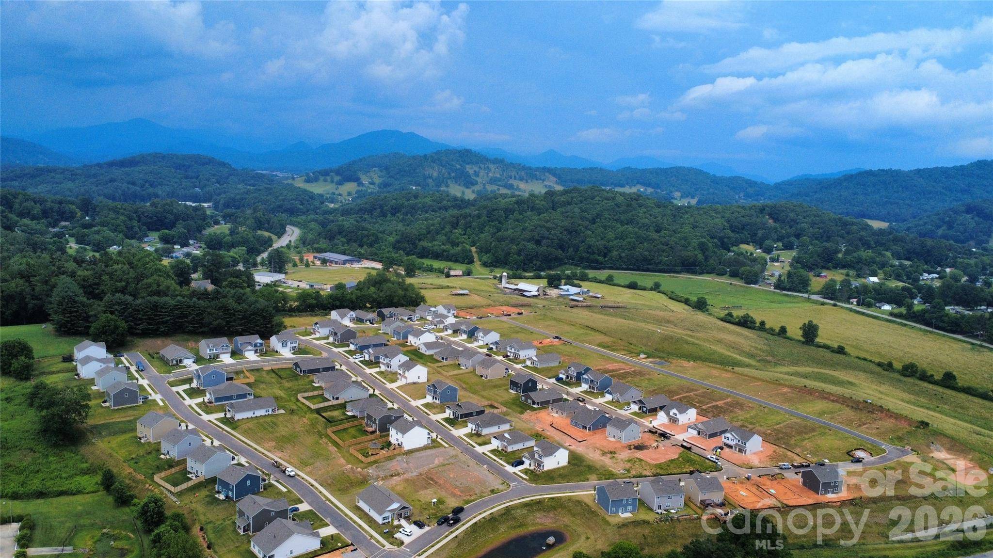 111 Ridgehaven DR, Waynesville, NC 28786