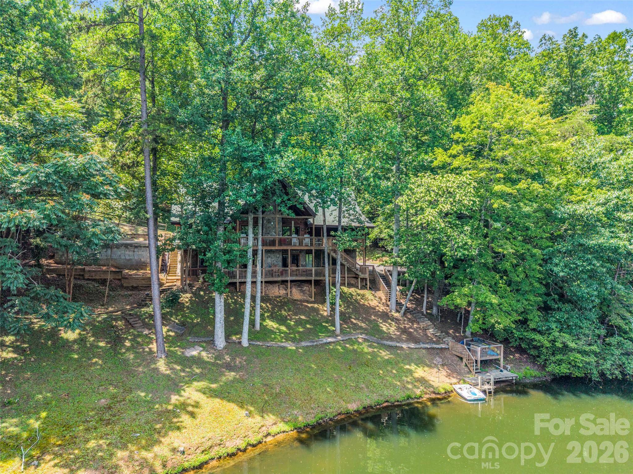 446 Rainbow CIR, Lake Lure, NC 28746