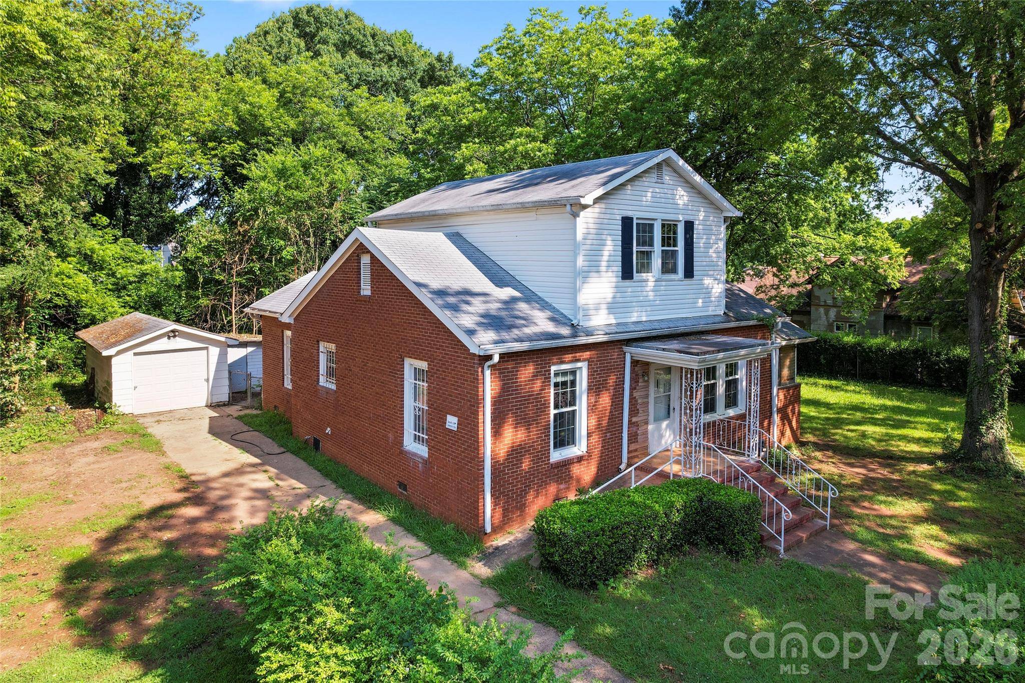 317 Campus ST, Charlotte, NC 28216