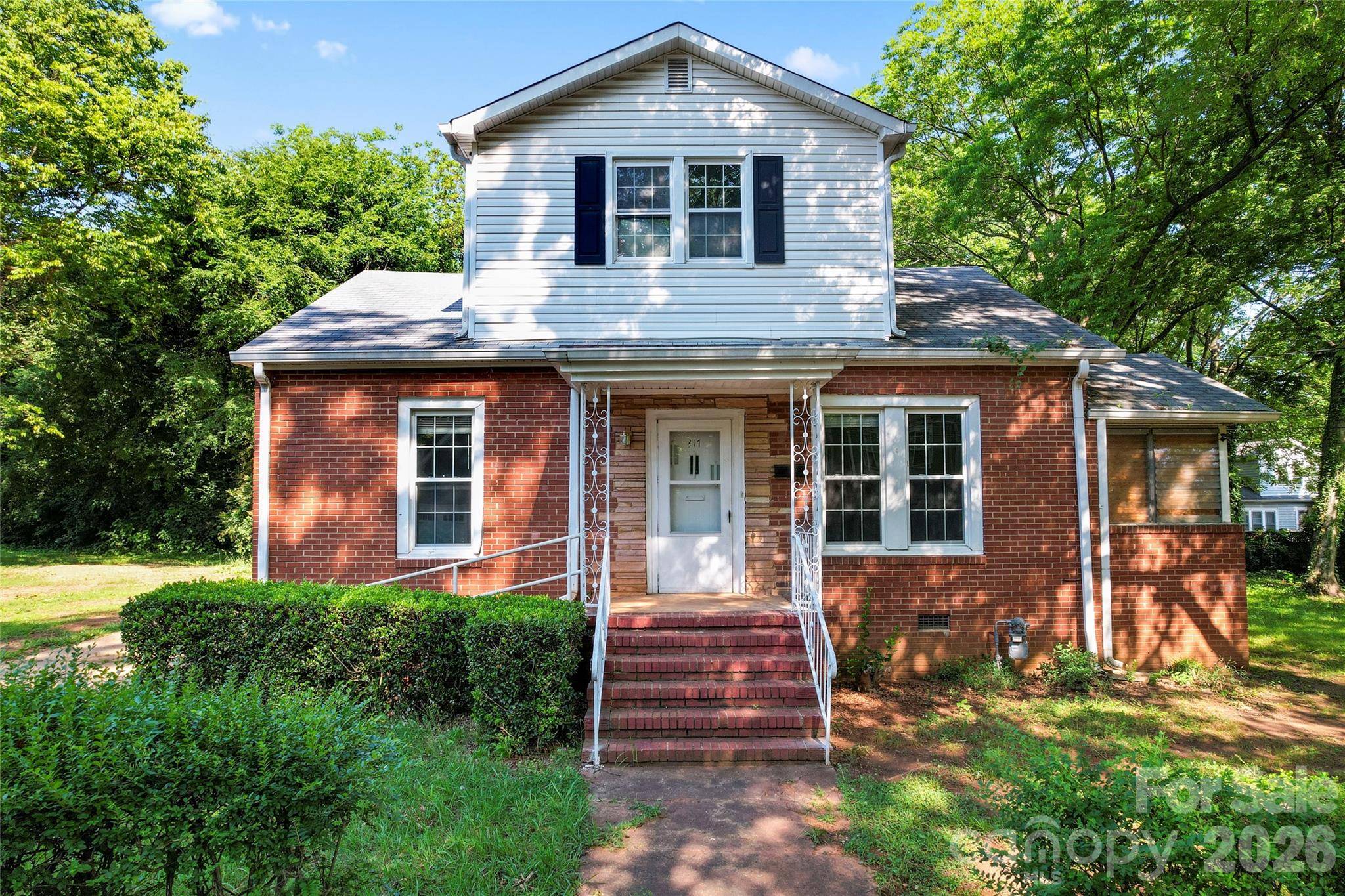 317 Campus ST, Charlotte, NC 28216