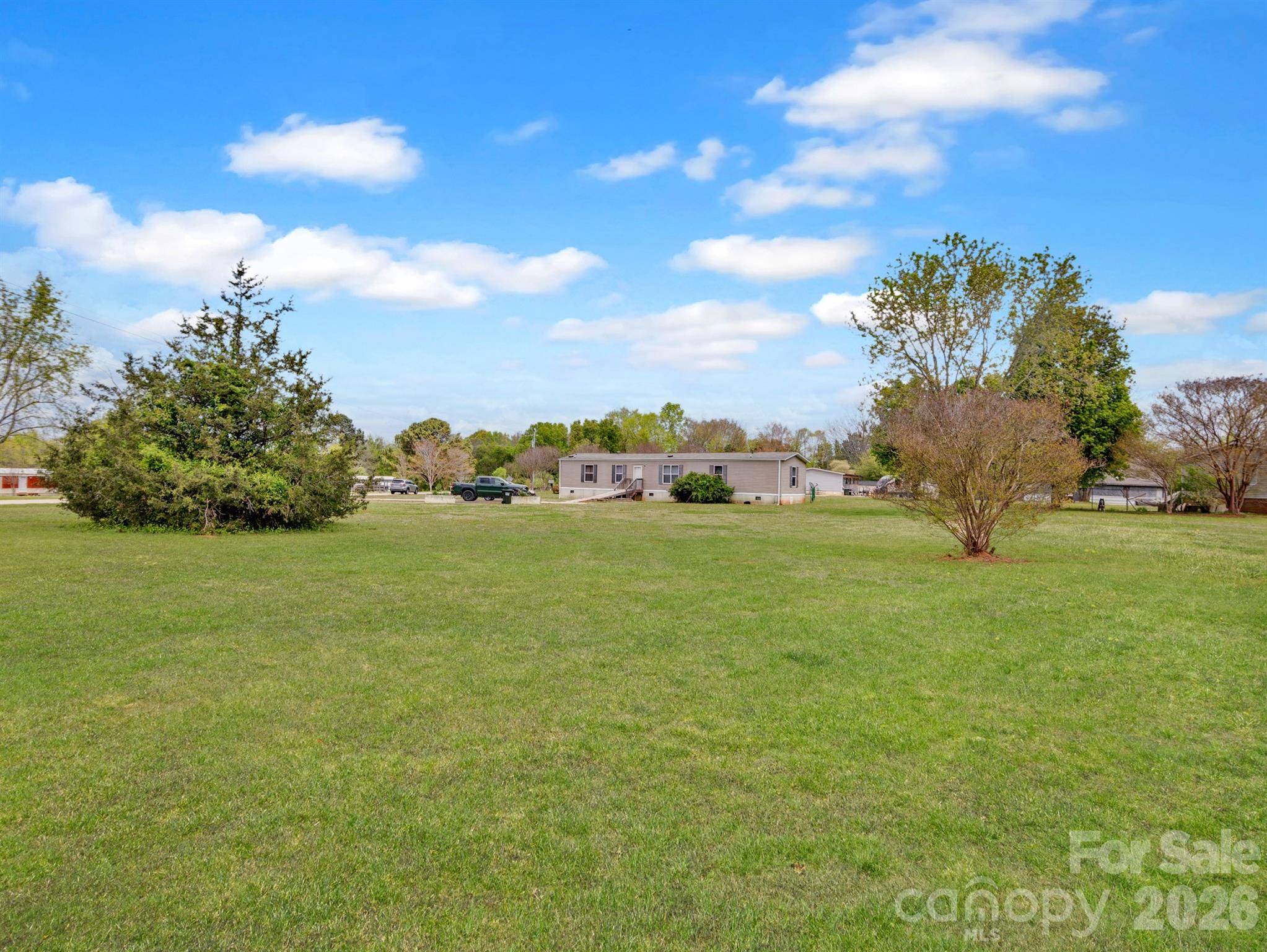 208 Daves RD, York, SC 29745