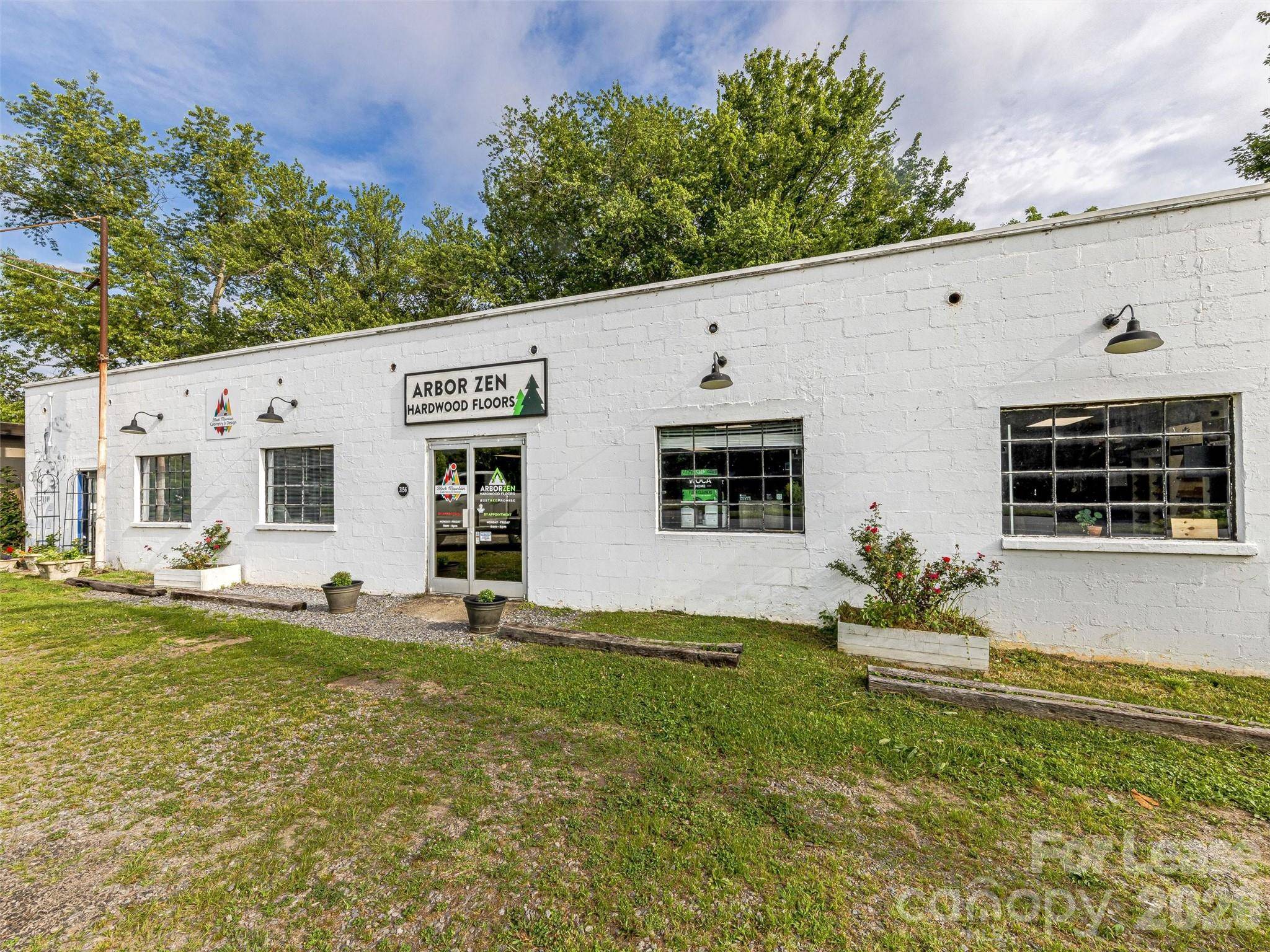 3156 US 70 HWY, Black Mountain, NC 28711