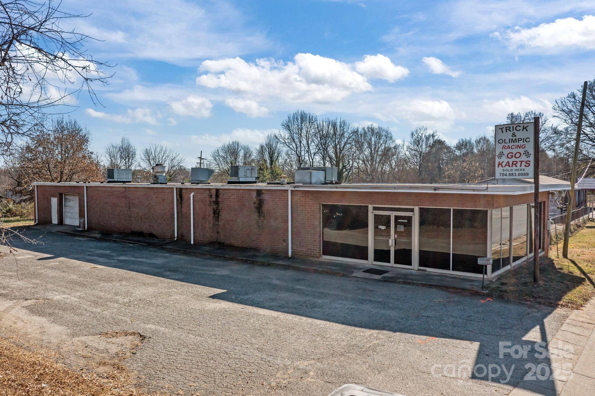 935 Shelton AVE, Statesville, NC 28677