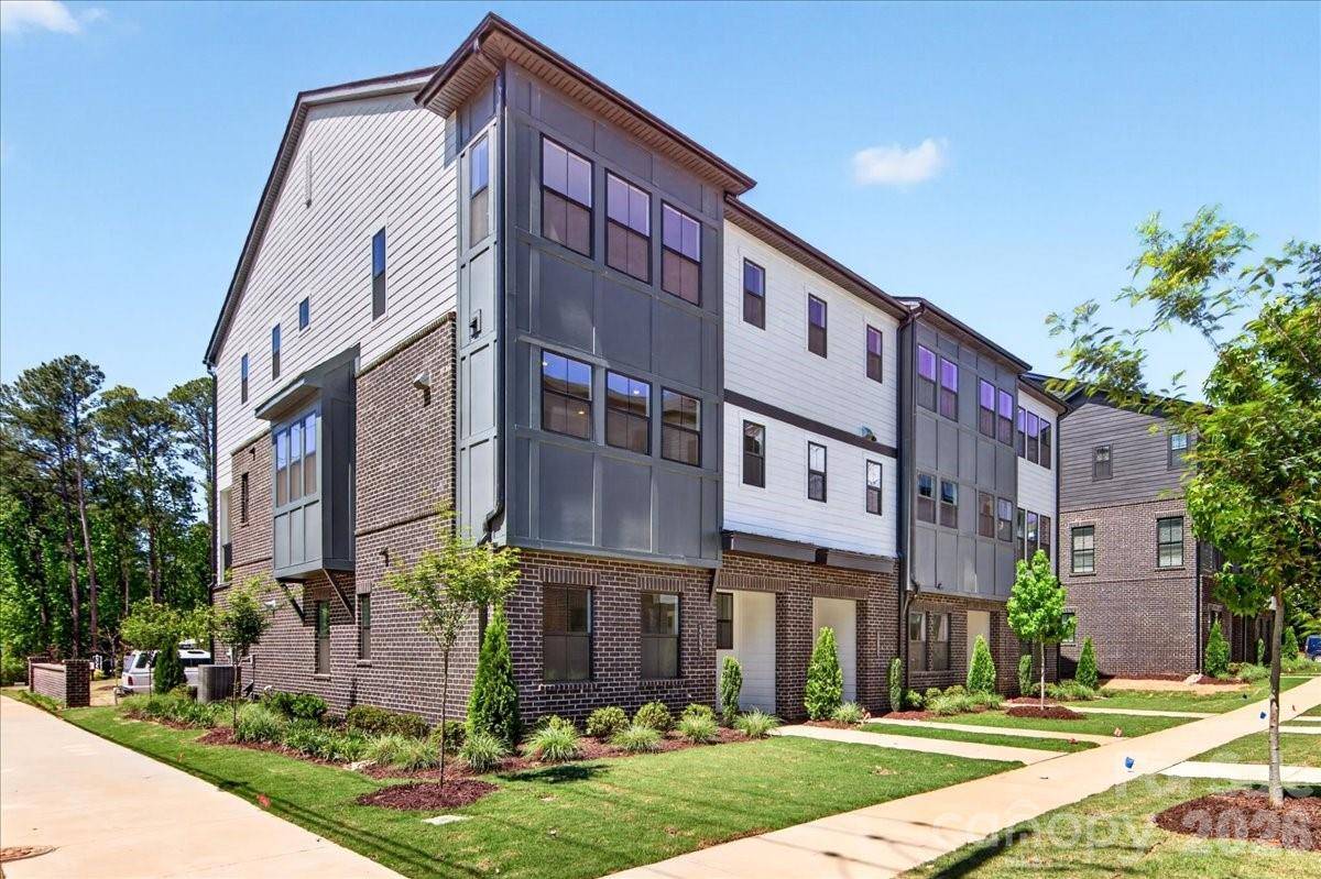 12023 Elsa LN, Charlotte, NC 28277