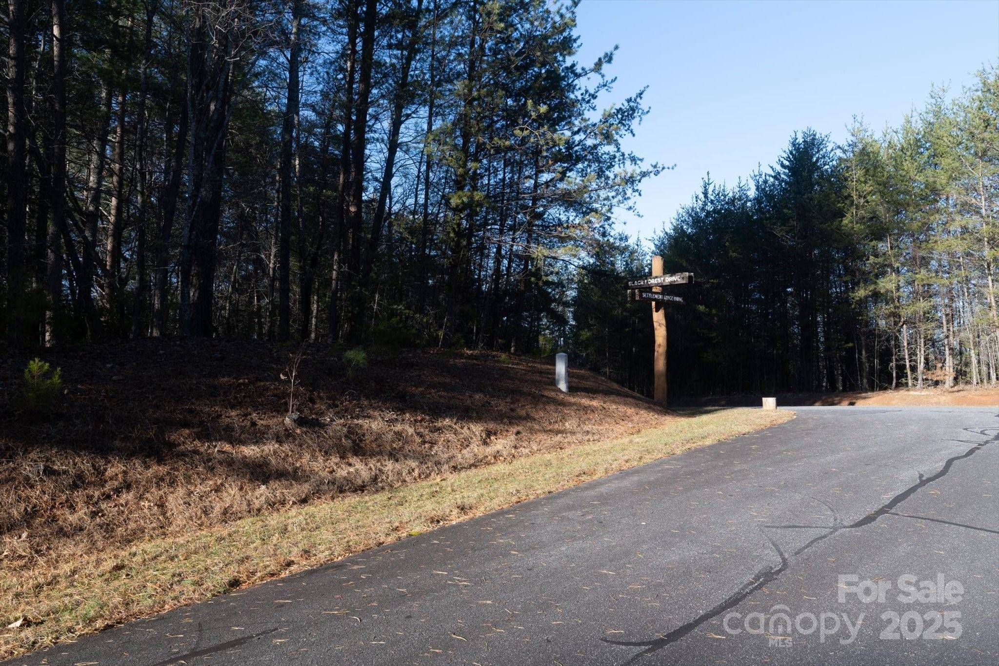 49 Lake James RD, Marion, NC 28752