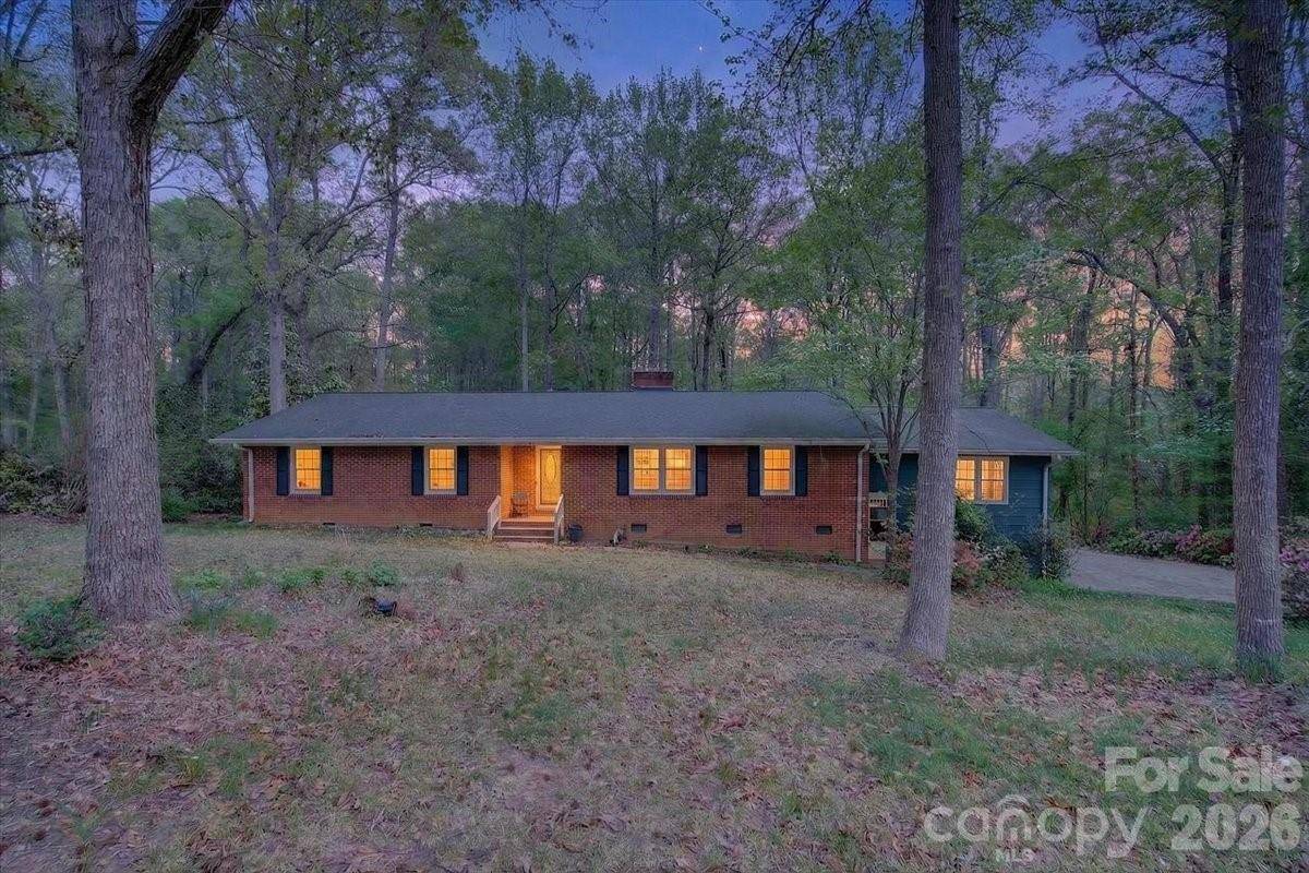 962 Sherwood CIR, Lancaster, SC 29720