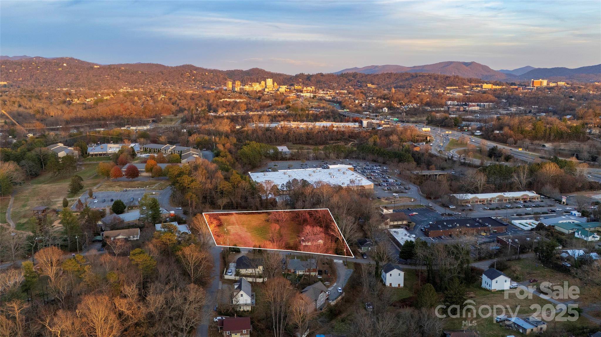 1 Scrambler CIR, Asheville, NC 28806