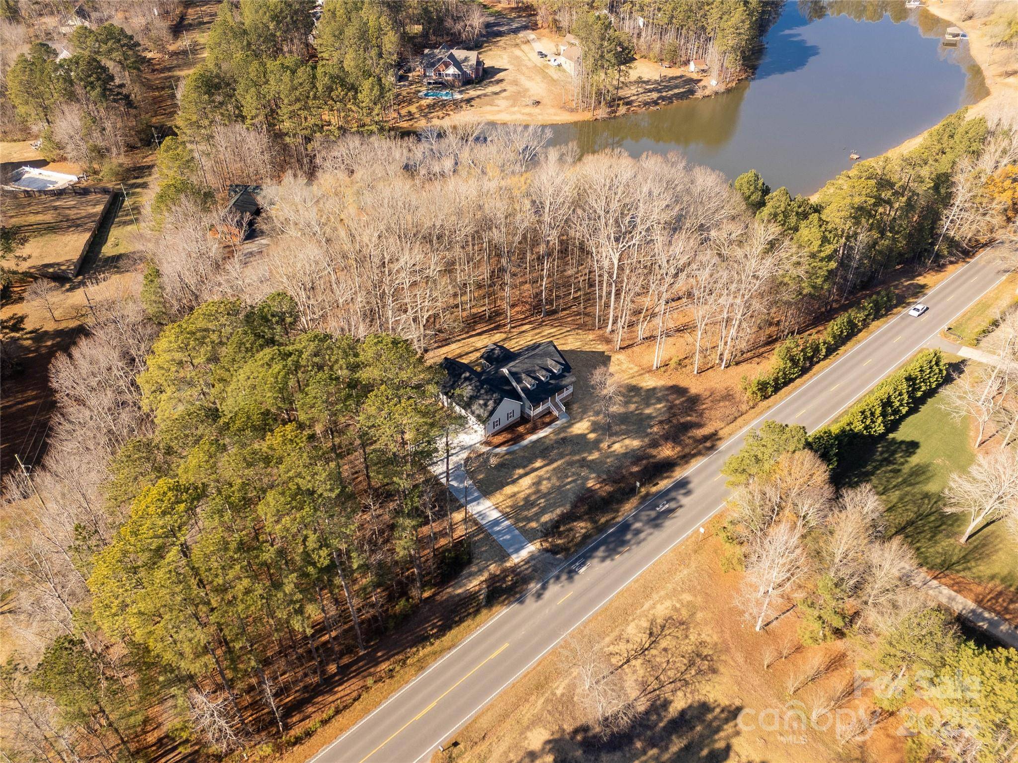 1489 Paraham RD S, York, SC 29745