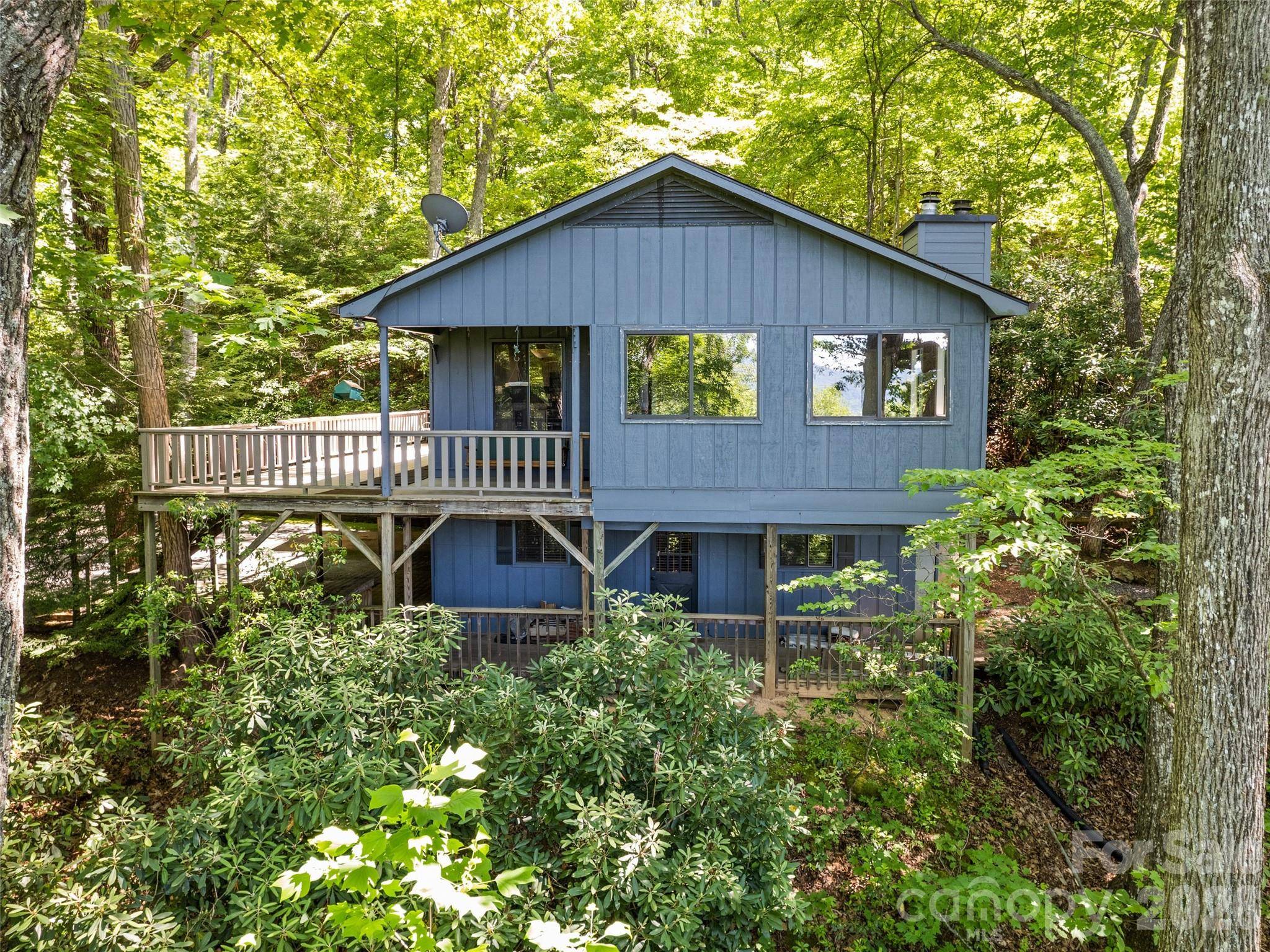 1392 Mount Chalet RD, Canton, NC 28716