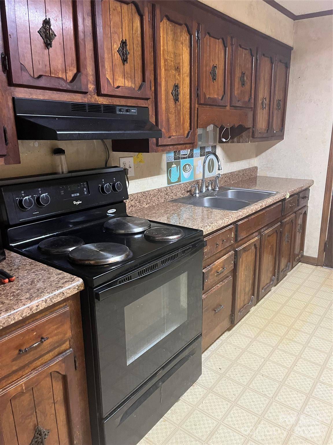 206 E Catawba DR, Mount Holly, NC 28120