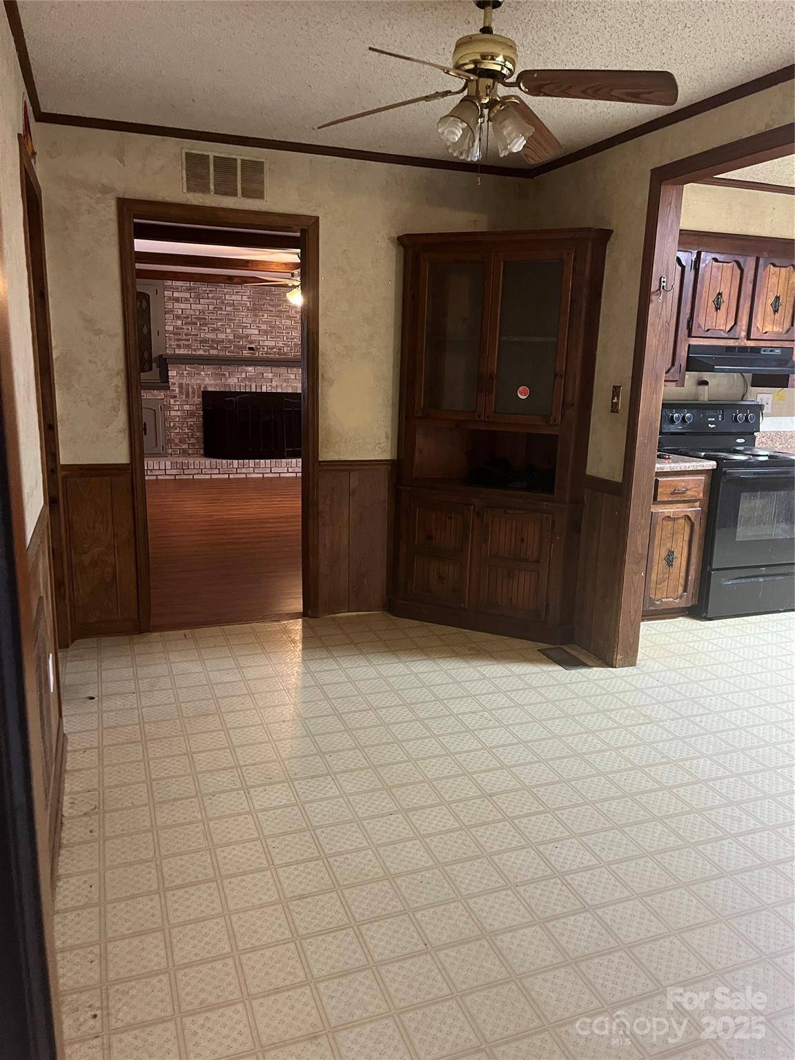 206 E Catawba DR, Mount Holly, NC 28120