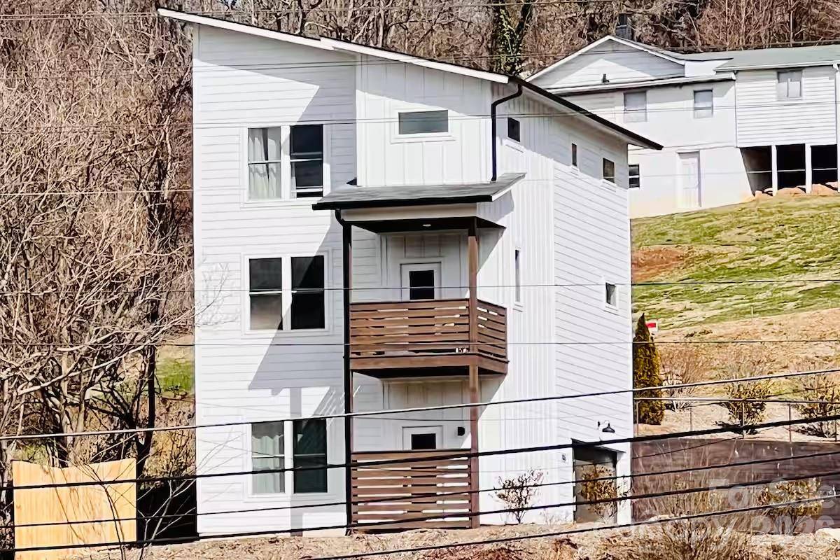1057, 1061, 1063 Riverside DR, Asheville, NC 28804
