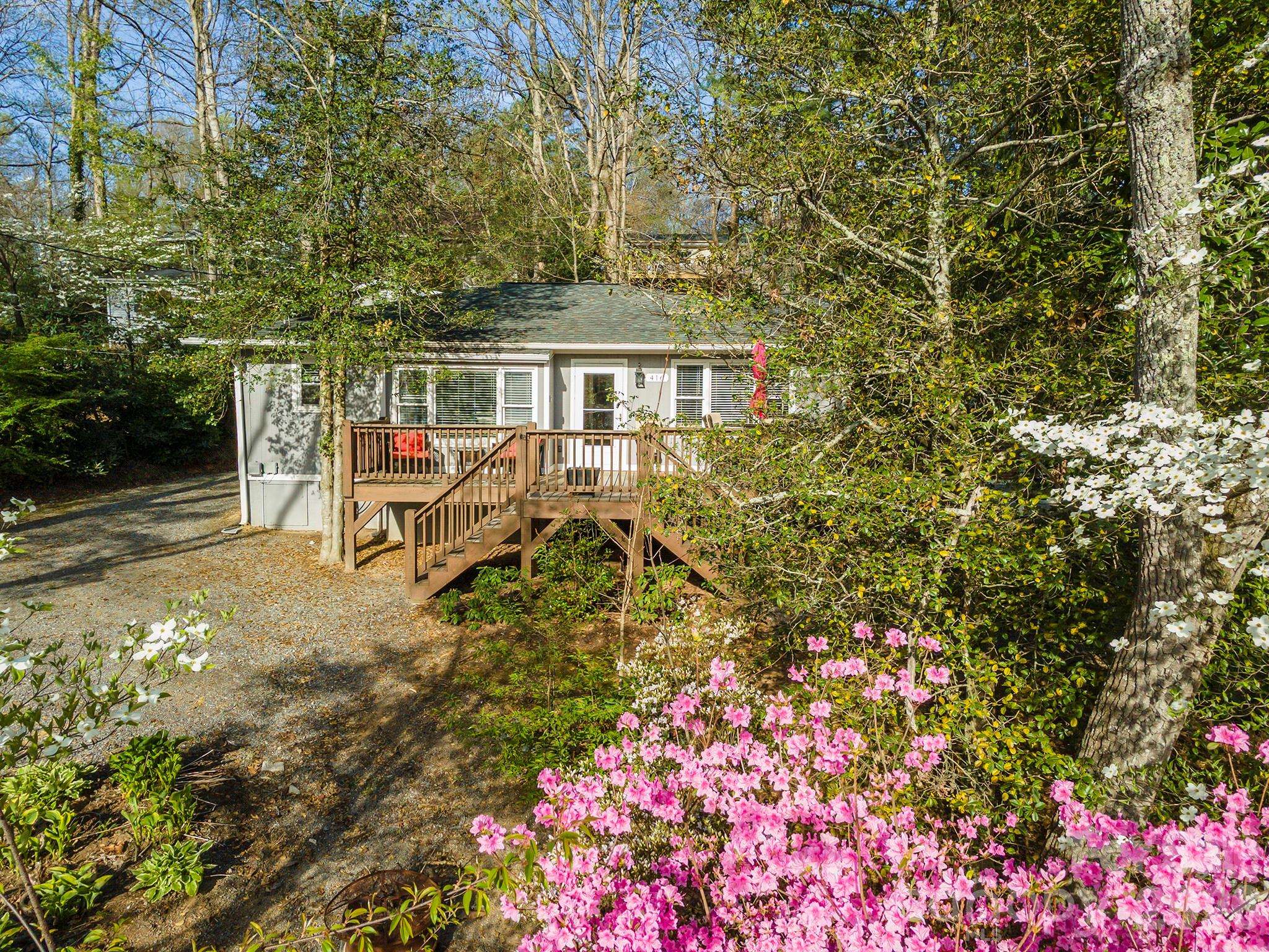 416 S Cherokee AVE, Black Mountain, NC 28711
