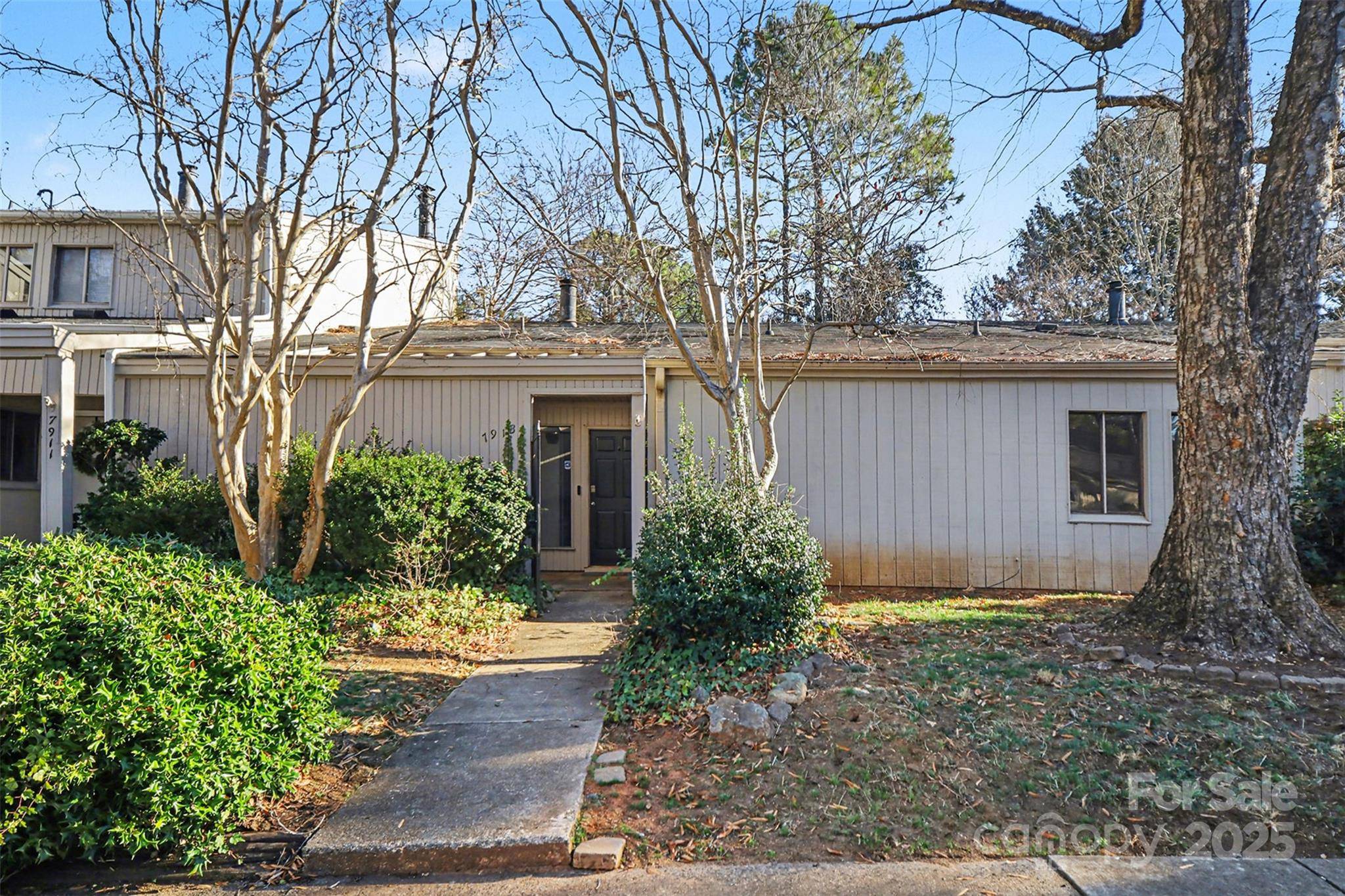 7913 Horse Chestnut LN, Charlotte, NC 28277