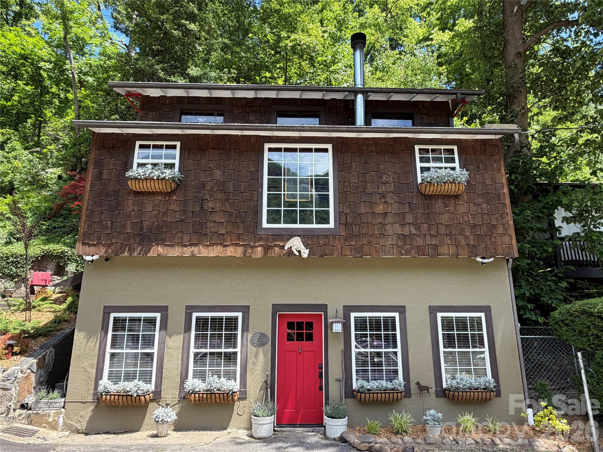 712 Main ST, Chimney Rock, NC 28720