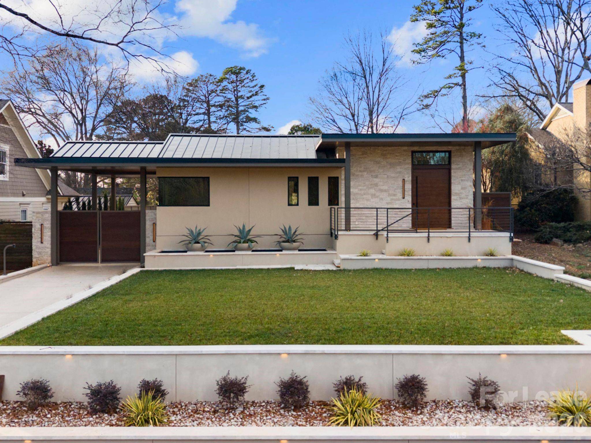 1709 Dearmon DR, Charlotte, NC 28205