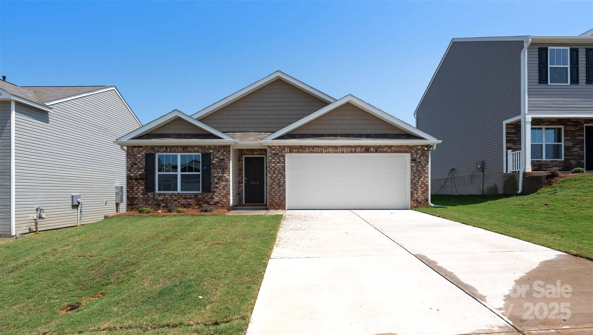 135 Wildbrook DR, Waynesville, NC 28785