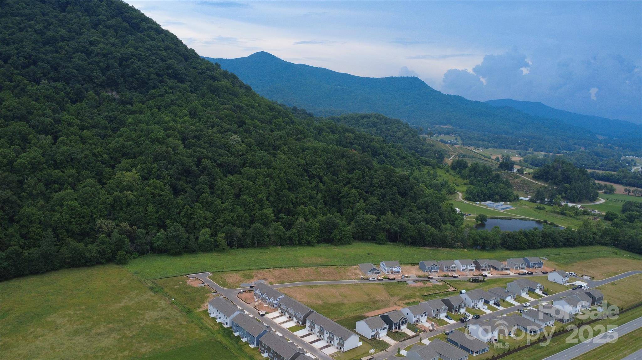 135 Wildbrook DR, Waynesville, NC 28785