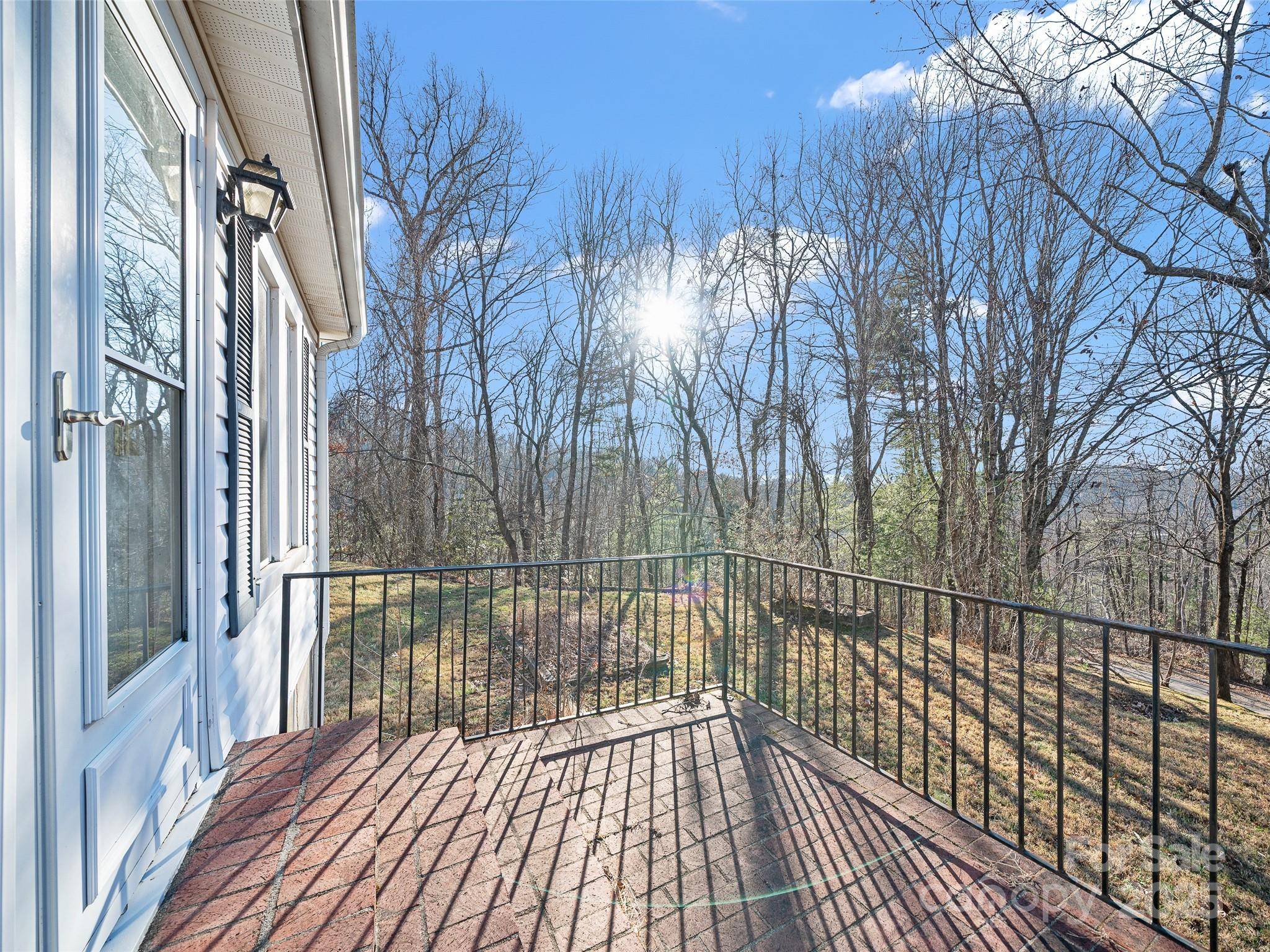 35 Smith Ridge DR, Asheville, NC 28803