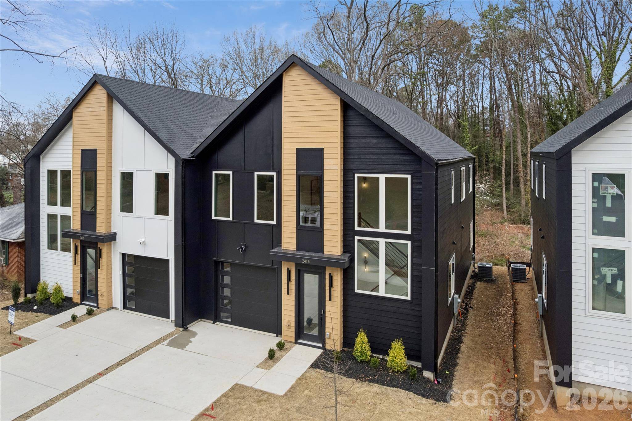 2416 Crestview DR, Charlotte, NC 28216